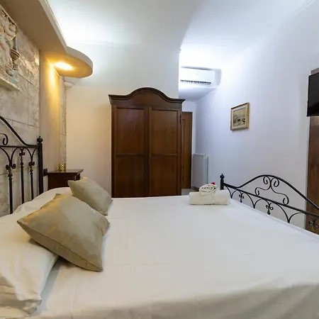 Luxury Πανσιόν