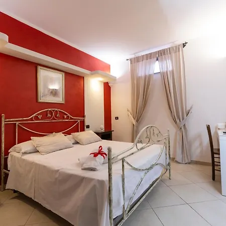 Luxury Πανσιόν Πομπηία
