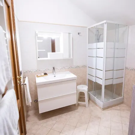 Luxury Πανσιόν Πομπηία