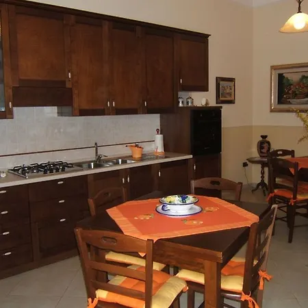 Πανσιόν Luxury Πομπηία