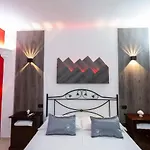 Luxury Pompeia
