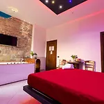 Luxury Pompeia